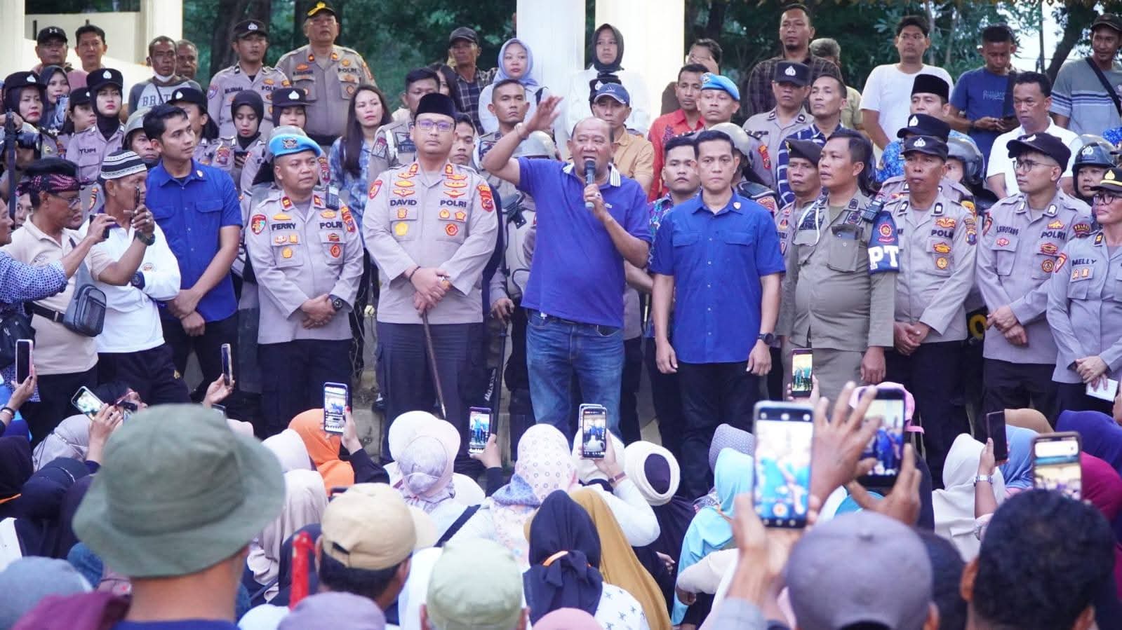 Bupati Langkat Syah Afandin Temui Korban Banjir, Siap Perjuangkan Bantuan Jaminan Hidup ke Pusat.