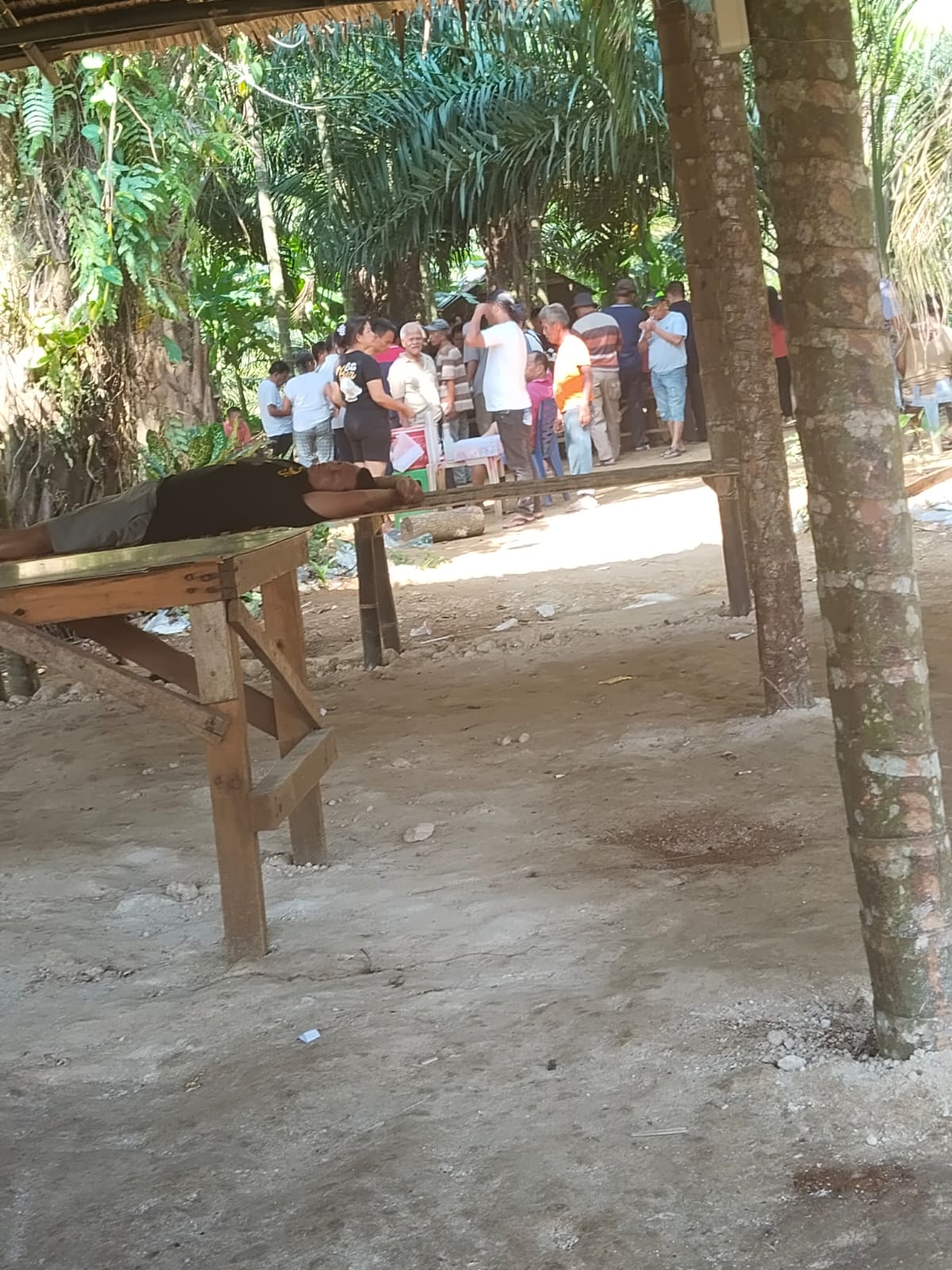 Kapolsek Kompol Daulat Simamora Dan Kanit Reskrim Iptu Omrin Siallagan Patumbak Memberikan Izin Buka Kembali Judi Tembak Ikan Dan Dadu Putar Di Warung Pak Kulit.