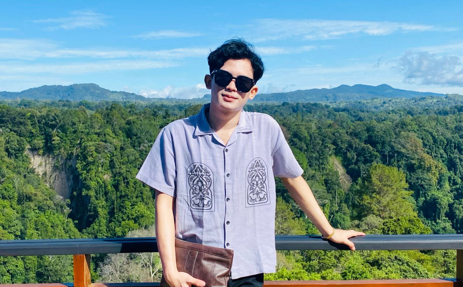 Sambut Silaturahmi Online via DM, Ketua DPRD Riau Siap Koordinasi dengan Selebgram Habib HDW.