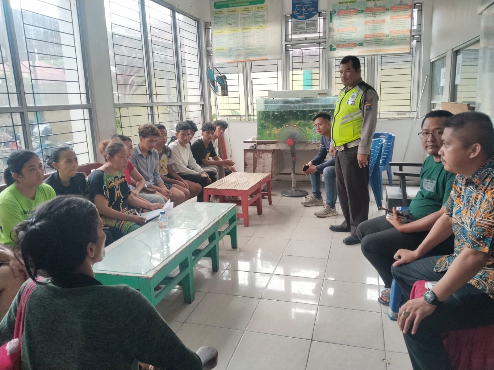 TRC Kota Medan Amankan 6 Pelaku Tawuran Geng Motor “No Mercy” di Jalan Sukaria.