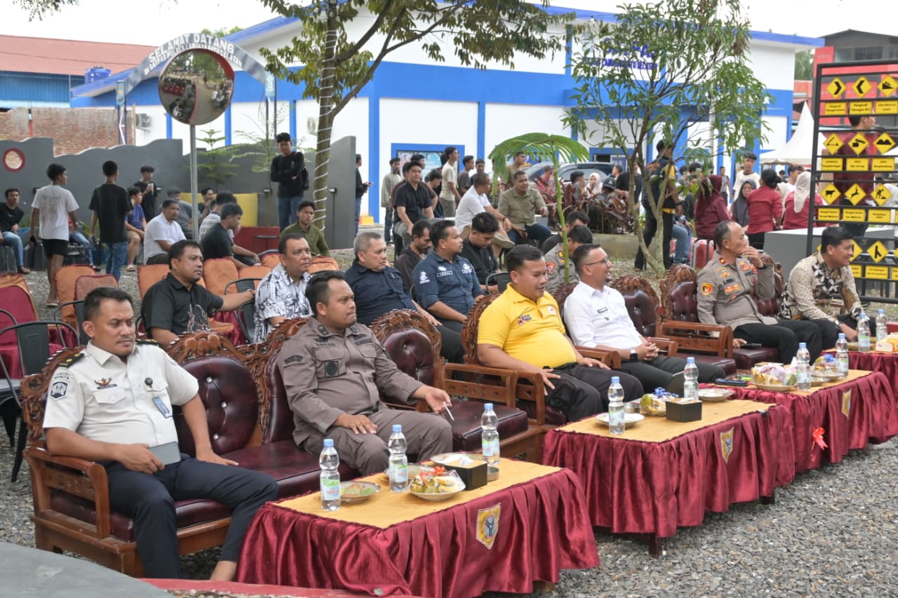Kapolres dan Bupati Labusel Resmi Buka Turnamen Mobile Legends Cup HUT Bhayangkara ke-80, Wadah Silaturahmi dan Kreativitas Generasi Muda.