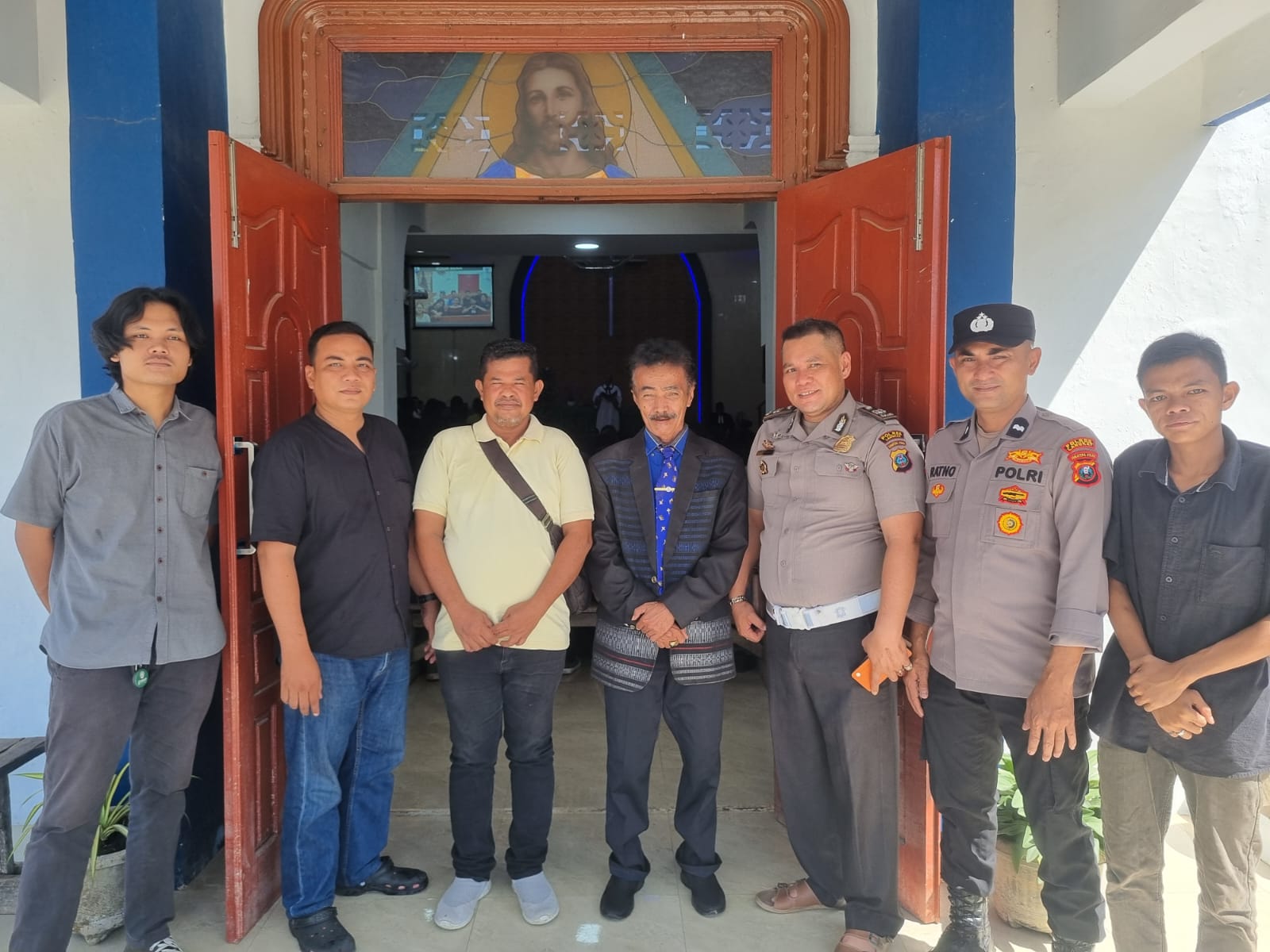 Polsek Tanjung Pura Intensifkan Pengamanan Ibadah Minggu Kasih, Perkuat Pelayanan dan Kamtibmas di Rumah Ibadah.