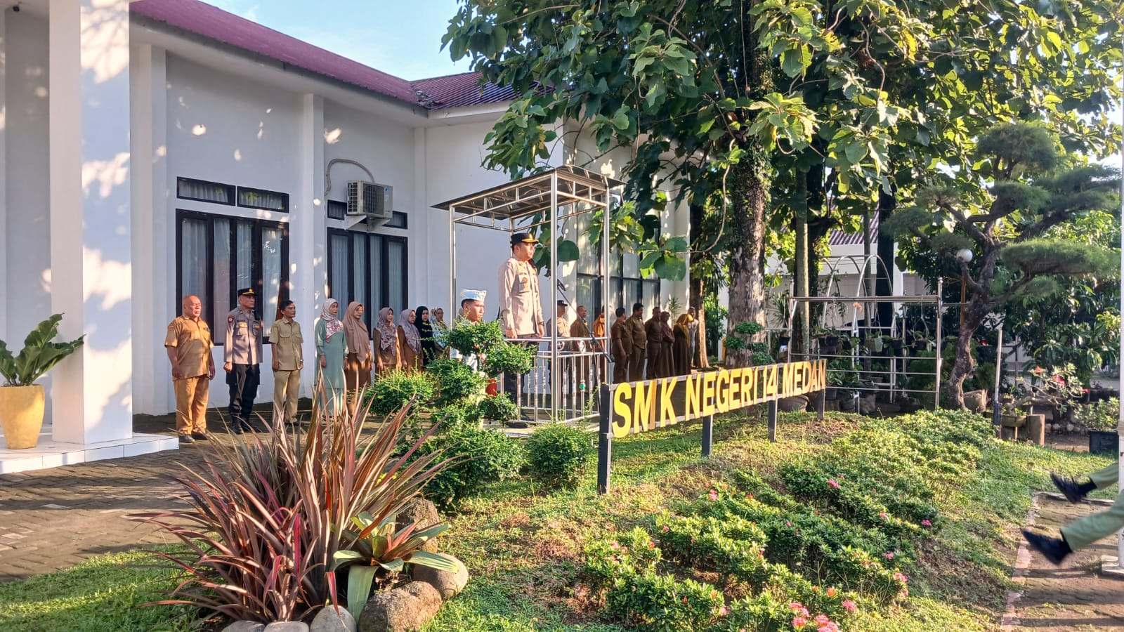 Polsek Medan Barat Gelar Program “Go To School” di SMK Negeri 14 Medan, Edukasi Pelajar Jauhi Narkoba, Judi Online, Tawuran, dan Geng Motor.