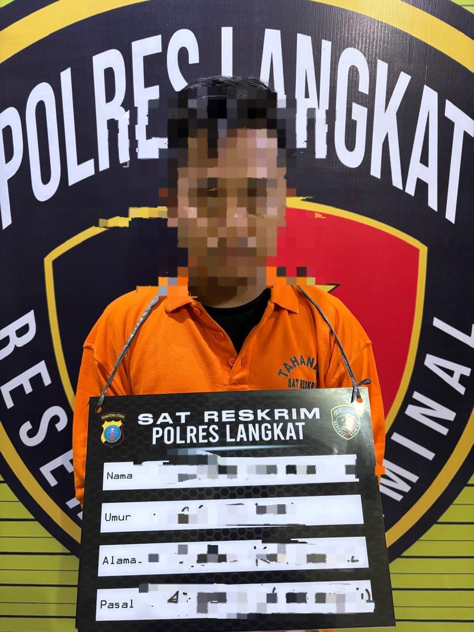 Polres Langkat Tangkap Tujuh Pelaku Pencurian Disertai Kekerasan di Empat Lokasi, Dua Senjata Tajam dan Dua Sepeda Motor Diamankan.