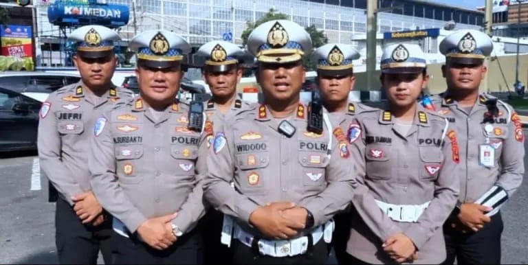 Kasat Lantas Polrestabes Medan AKBP SL Widodo: Tilang Pengendara Tak Pakai Helm Dan Knalpot Brong, Tim Hunting Diterjunkan Di Setiap Sudut Kota Medan.