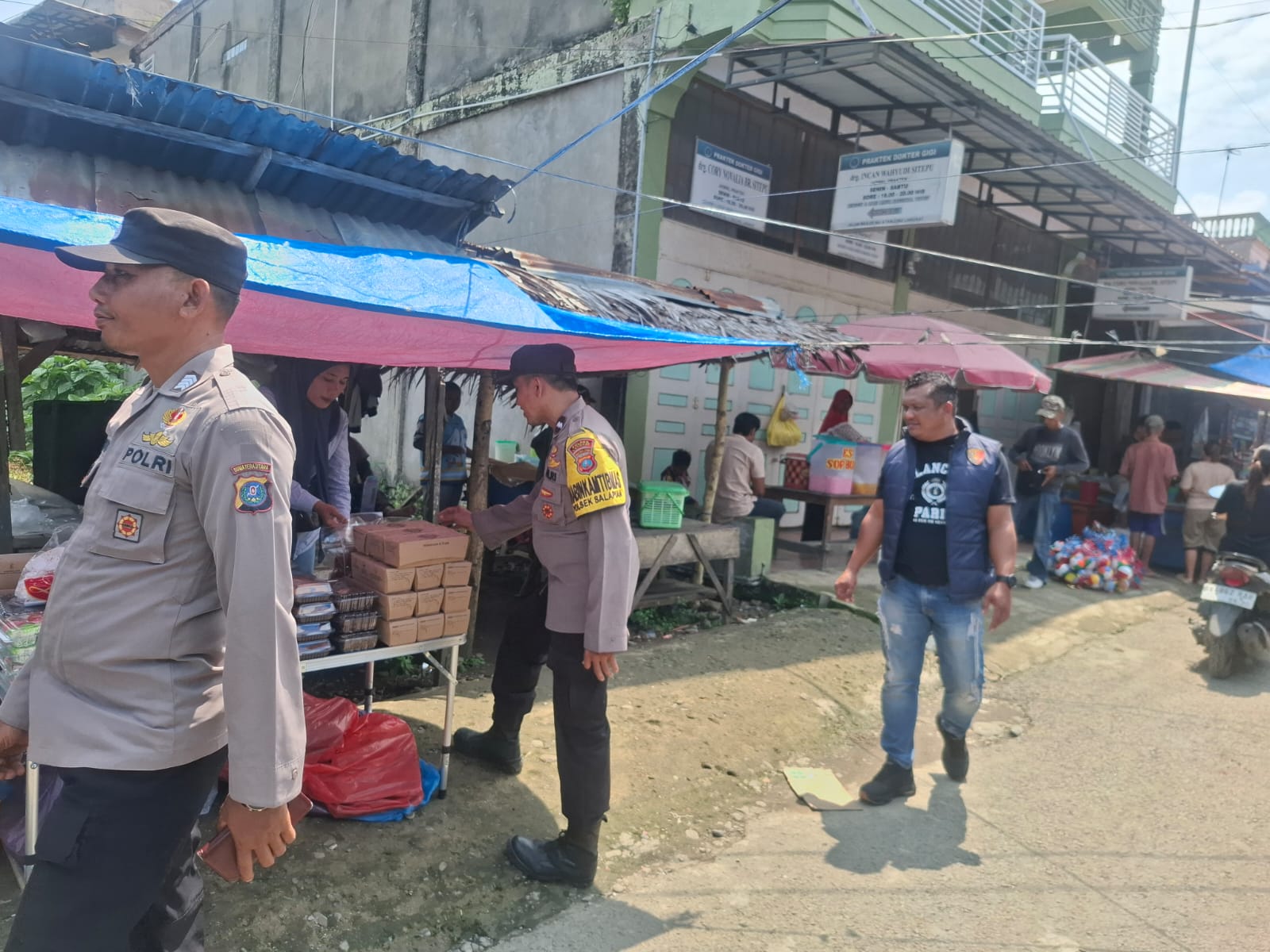 Polsek Salapian Intensifkan Patroli di Pasar Tanjung Langkat, Cegah 3C dan Gangguan Kamtibmas.