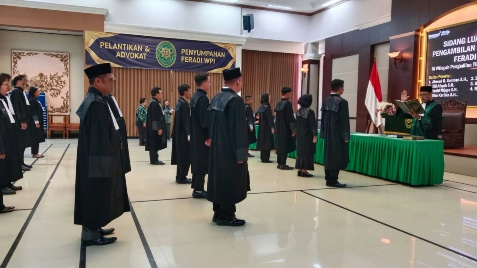 Penyumpahan Advokat FERADI WPI di Pengadilan Tinggi Surabaya & Pengadilan Tinggi Jawa Barat, Total 19 Advokat yang disumpah.